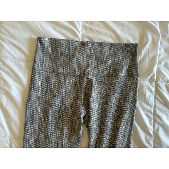 Lululemon Wunder Under Crop Sz 10 (Hi-Rise) 21" Luon Jacquard Battleship Silver - Picture 5 of 12